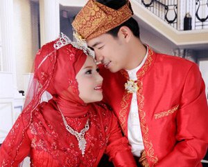 ชุุดแต่งงานสีสันสดใส ของ ชาวมุสลิม