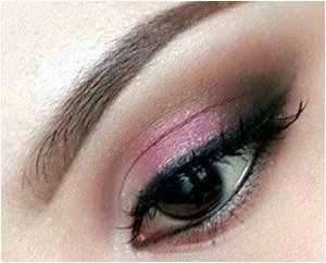  , เทคนิคการแต่งตาโทนชมพูไพลิน (Pink Sapphire Eye Makeup)