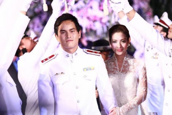 ฉลองแต่งงาน แอฟ ทักษอร และ สงกรานต์ เตชะณรงค์ ฉลองแต่งงาน แอฟ ทักษอร และ สงกรานต์ เตชะณรงค์