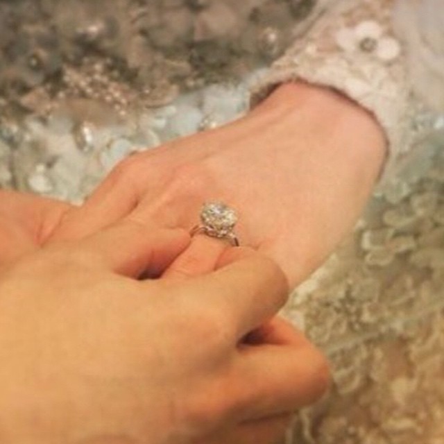 แหวนแต่งงานชมพู่