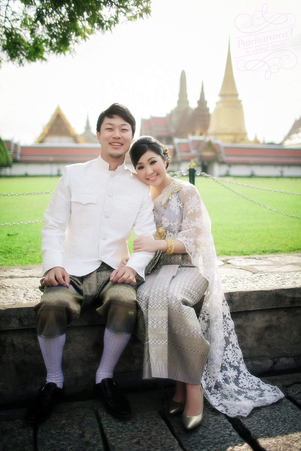 ชุดไทยแต่งงาน โดย พัชระวัฒน์เวดดิ้งสตูดิโอ