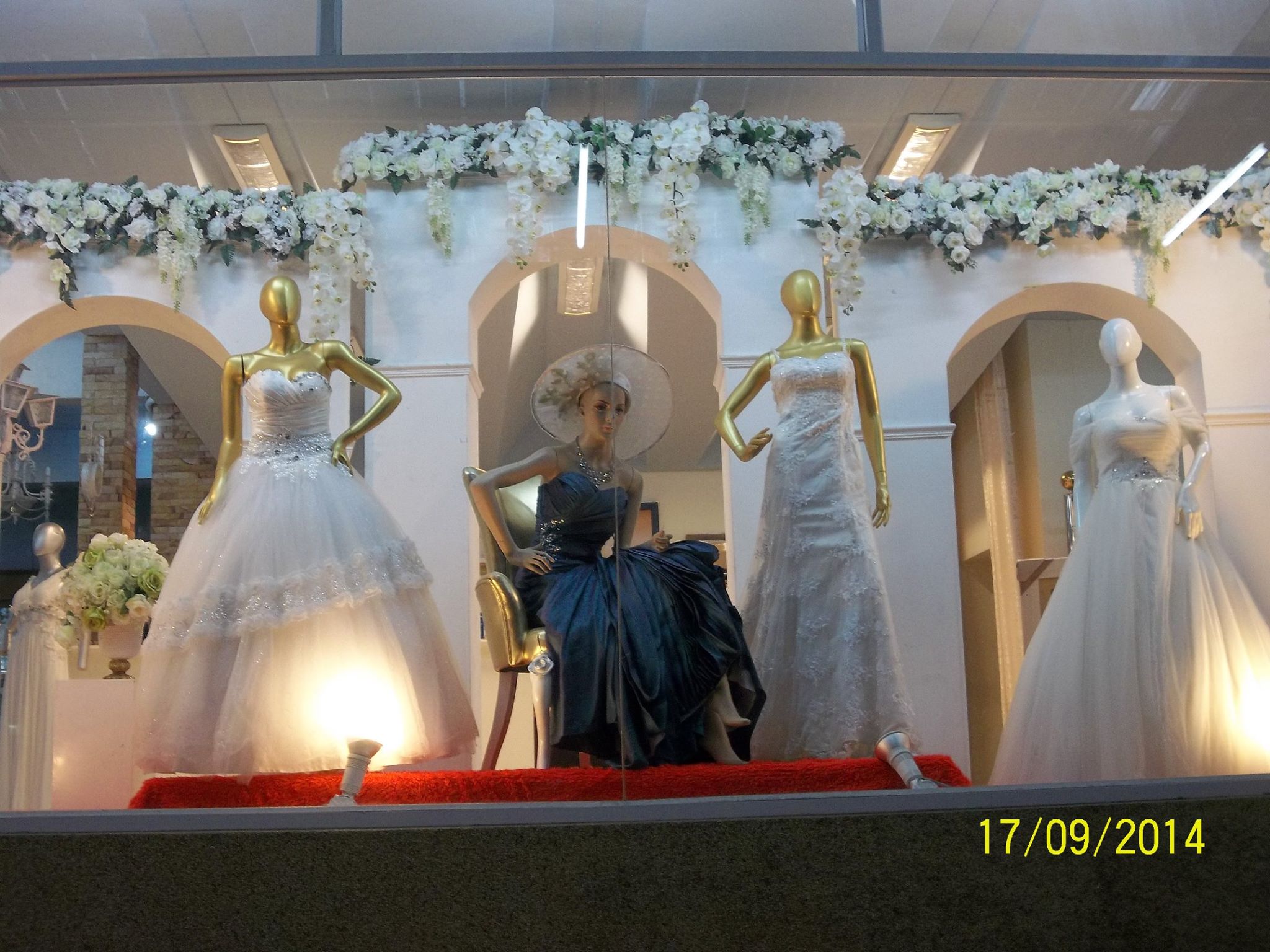 Wedding โคราช , สตูดิโอแต่งงาน โคราช , ฟินฟลอเรนซ์ , แพ็คเกจถ่ายรูปแต่งงาน โคราช , ช่างแต่งหน้าเจ้าสาว โคราช