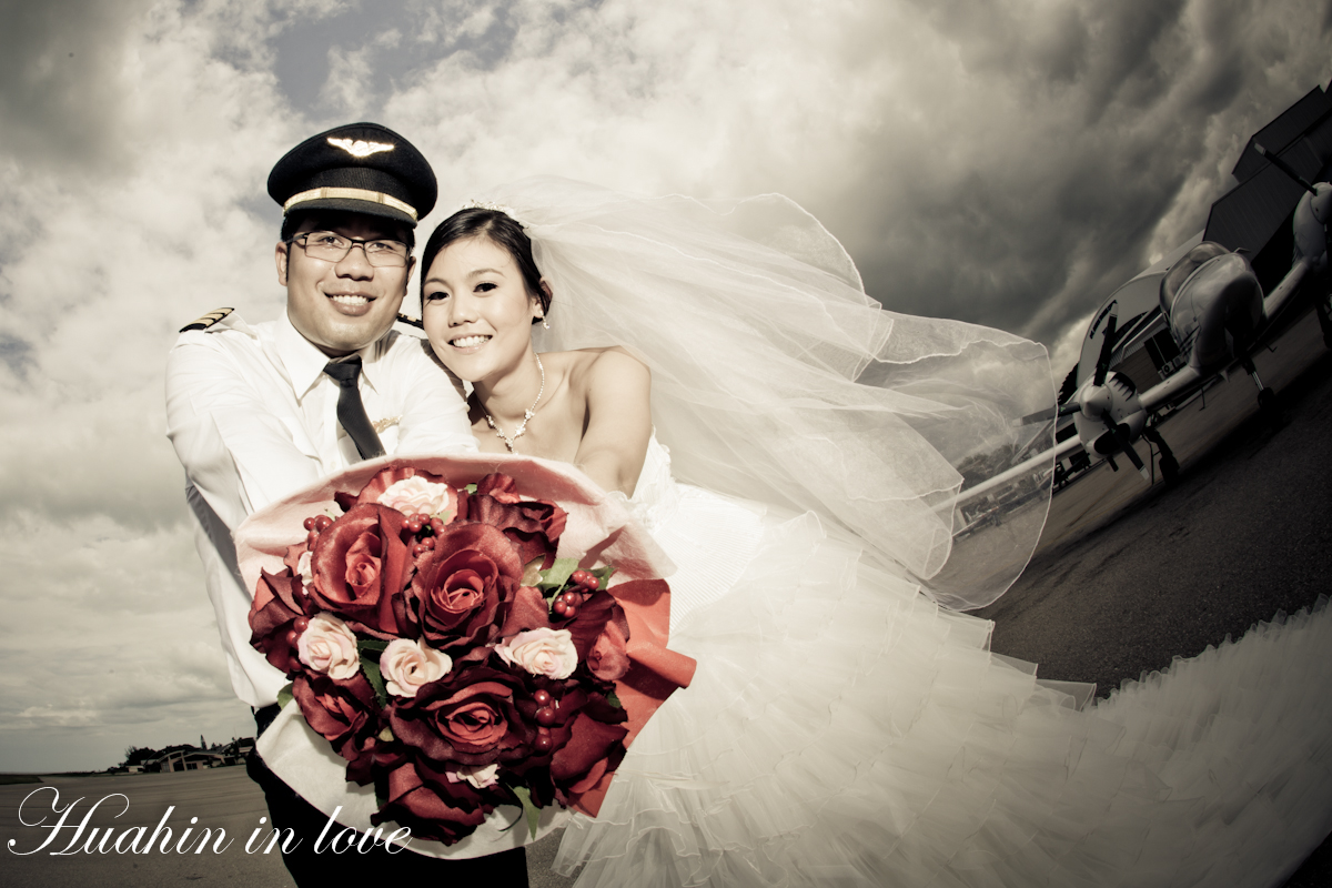 Huahin in love wedding studio  บริการถ่ายภาพ pre-wedding  แฟชั่น  ครอบครัว  ถ่ายภาพอีเวนท์ ผลิตภัณฑ์ ให้เช่าชุดราตรี  ชุดแต่งงาน ชุดไทย การ์ดแต่งงาน ของชำร่วย บริการและราคาเป็นกันเองค่ะ       