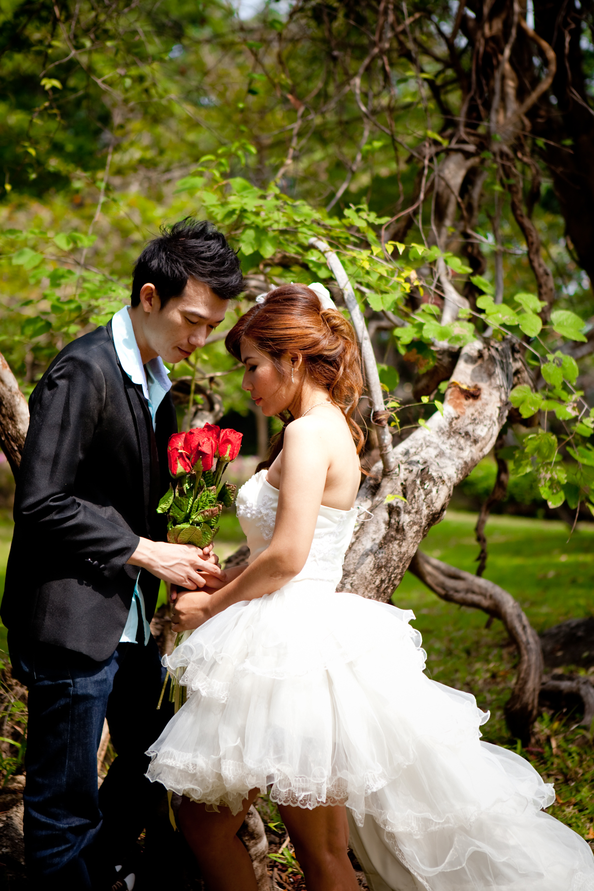 Huahin in love wedding studio  บริการถ่ายภาพ pre-wedding  แฟชั่น  ครอบครัว  ถ่ายภาพอีเวนท์ ผลิตภัณฑ์ ให้เช่าชุดราตรี  ชุดแต่งงาน ชุดไทย การ์ดแต่งงาน ของชำร่วย บริการและราคาเป็นกันเองค่ะ       
