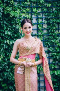 ชุดไทย , Thai Wedding Dresses - ไทไทกำแพงเพชร เวดดิ้ง สตูดิโอ