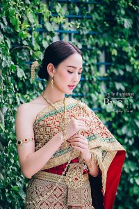 ชุดไทย , Thai Wedding Dresses - ไทไทกำแพงเพชร เวดดิ้ง สตูดิโอ