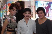 แชมป์2ปีซ้อนกับ The Winner of THE POWER ON STAGE HAIR COMPETITION 2011 - คุณโอ๋เวดดิ้งสตูดิโอ พิษณุโลก แชมป์แต่งหน้าเจ้าสาว C.A.T.2011 แชมป์ผมโลก C.A.T / C.M.C 2012