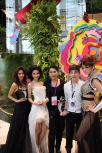 แชมป์2ปีซ้อนกับ The Winner of THE POWER ON STAGE HAIR COMPETITION 2011 - คุณโอ๋เวดดิ้งสตูดิโอ พิษณุโลก แชมป์แต่งหน้าเจ้าสาว C.A.T.2011 แชมป์ผมโลก C.A.T / C.M.C 2012