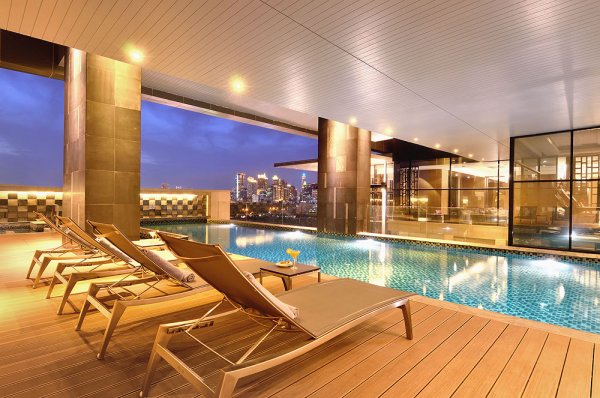 Splash-pool-bar_280-copy