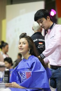 World Champion Evening Hairstyle - คุณโอ๋เวดดิ้งสตูดิโอ พิษณุโลก แชมป์แต่งหน้าเจ้าสาว C.A.T.2011 แชมป์ผมโลก C.A.T / C.M.C 2012