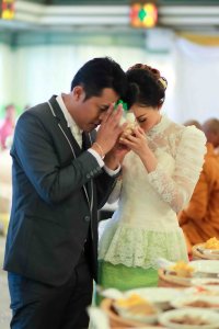 งานพิธีเช้า : คุณฝุ่น & คุณวุฒิ - วันดีดี พิธีเช้า