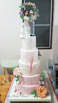 เช่า เค้กแต่งงานปลอม - Lovely Bits & Bake House