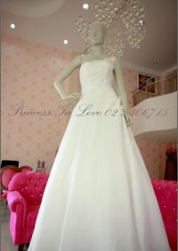 ชุดเจ้าสาวของร้านปริ้นเซสอินเลิฟ - Princess Bridal House