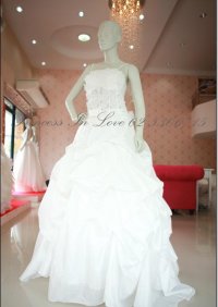 ชุดเจ้าสาวของร้านปริ้นเซสอินเลิฟ - Princess Bridal House