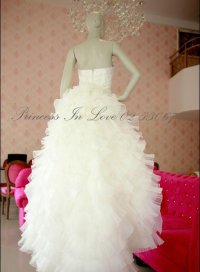 ชุดเจ้าสาวของร้านปริ้นเซสอินเลิฟ - Princess Bridal House