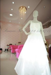 ชุดเจ้าสาวของร้านปริ้นเซสอินเลิฟ - Princess Bridal House