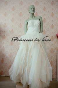 ชุดเจ้าสาวของร้านปริ้นเซสอินเลิฟ - Princess Bridal House