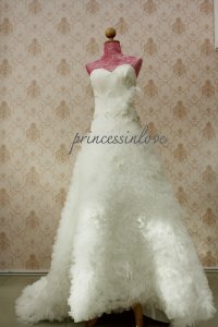 ชุดเจ้าสาวของร้านปริ้นเซสอินเลิฟ - Princess Bridal House