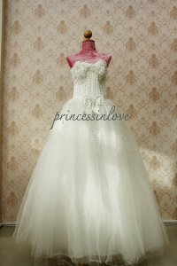 ชุดเจ้าสาวของร้านปริ้นเซสอินเลิฟ - Princess Bridal House