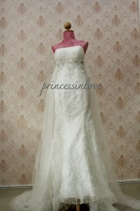 ชุดเจ้าสาวของร้านปริ้นเซสอินเลิฟ - Princess Bridal House