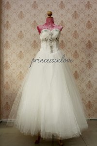 ชุดเจ้าสาวของร้านปริ้นเซสอินเลิฟ - Princess Bridal House