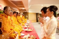 งานพิธีเช้า : คุณน้ำผึ้ง + คุณเอ๋ - วันดีดี พิธีเช้า