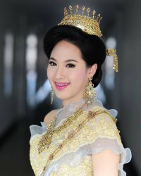 นางนพมาศธรรมศาสตร์  - www.pingmakeup.com