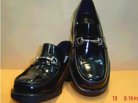 รองเท้าแบบหัวมน