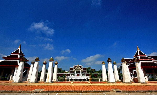สถานที่ถ่ายภาพแต่งงานอยุธยา :  ศูนย์ศิลปาชีพบางไทรฯ