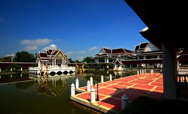 สถานที่ถ่ายภาพแต่งงานอยุธยา :  ศูนย์ศิลปาชีพบางไทรฯ