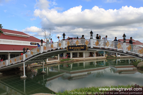 ตลาดน้ำหัวหิน ต.ทับใต้ อ.หัวหิน จ.ประจวบคีรีขันธ์