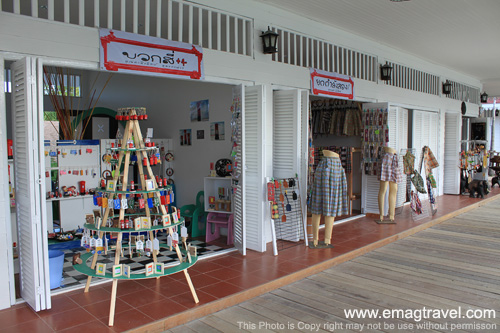 ตลาดน้ำหัวหิน ต.ทับใต้ อ.หัวหิน จ.ประจวบคีรีขันธ์