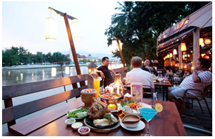 ร้านอาหารโรแมนติก  The good view  สัญลักษณ์เมืองเชียงใหม่