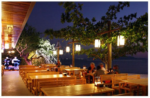 ร้านอาหารโรแมนติก The View พัทยา ร้านอาหารติดทะเล