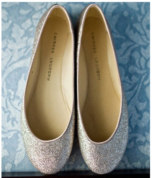 รองเท้าส้นเตี้ย