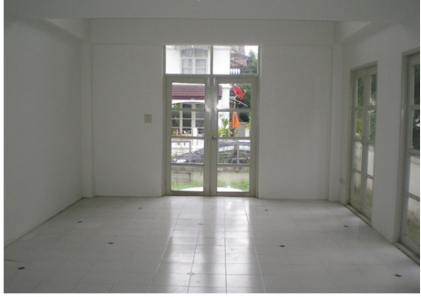 ห้องโถงเรือนหอ