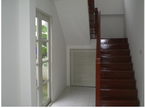 บันไดไม้