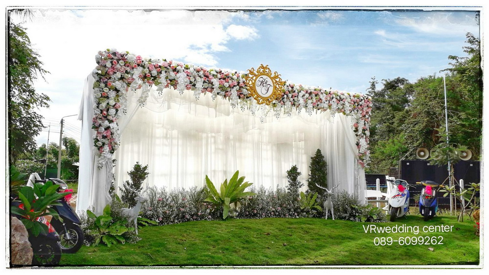 ฉากถ่ายรูปหน้างานแต่ง , แบล็คดรอปหน้างานแต่งงาน