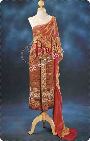 ชุดไทยจีบหน้านาง