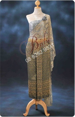 ชุดเจ้าสาวสไบเฉียง