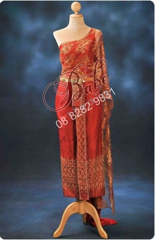 ชุดไทยสไบเฉียง