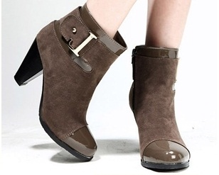 รองเท้าบูทส้นสูงแฟชั่น/สีน้ำตาล