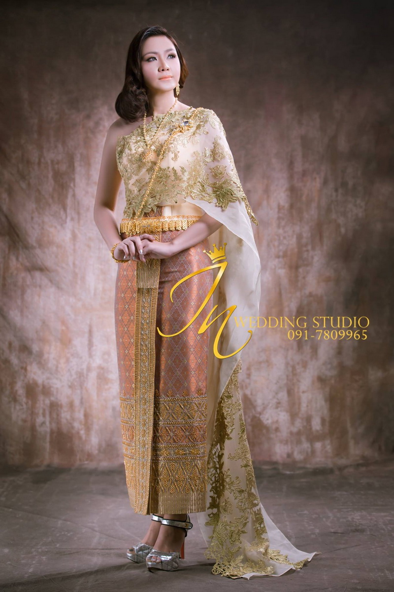 ชุดไทยแต่งงาน สีทอง