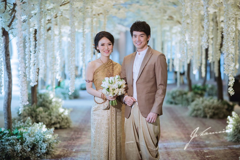ชุดไทยเจ้าบ่าว