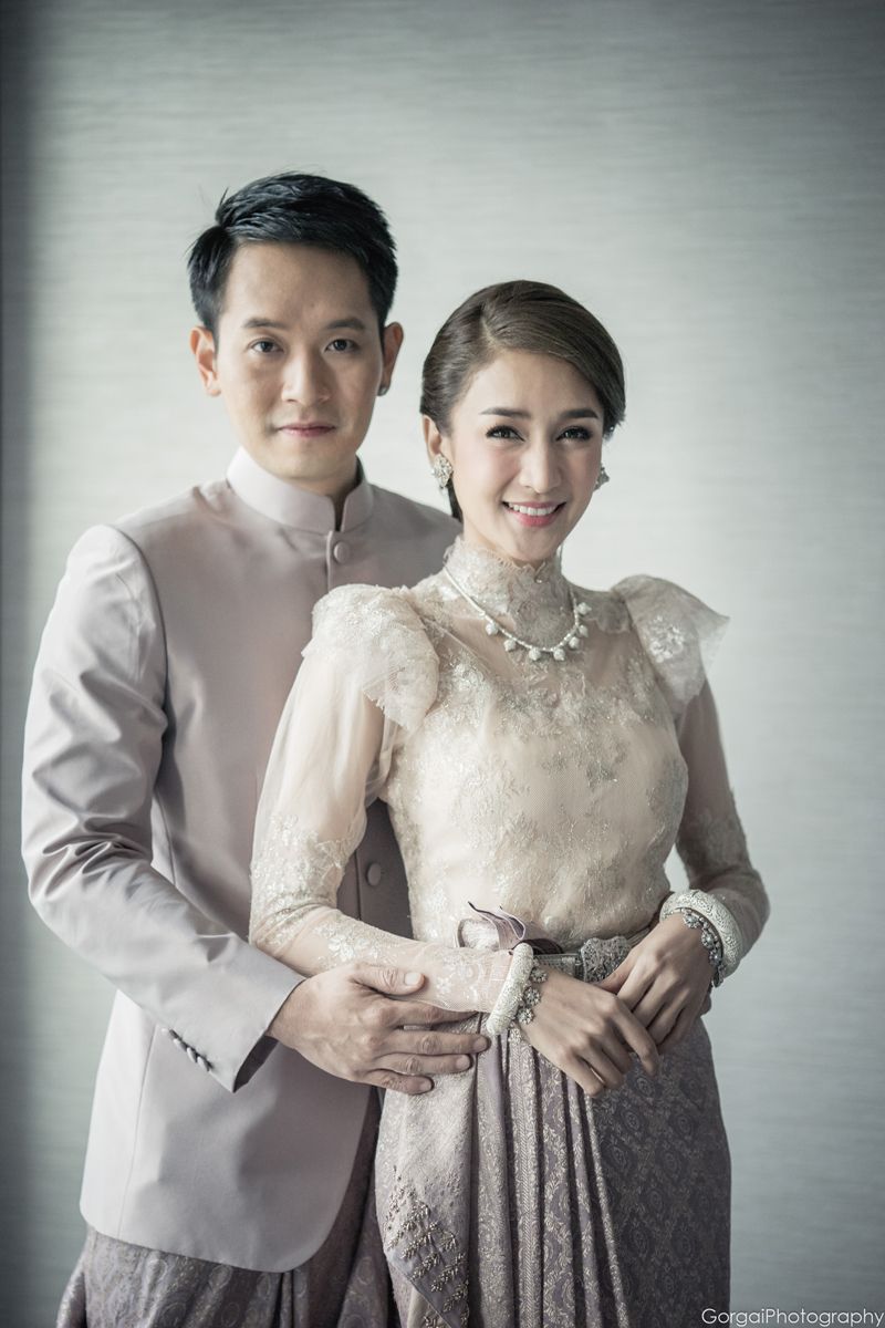 ชุดแต่งงานไทยแขนยาว