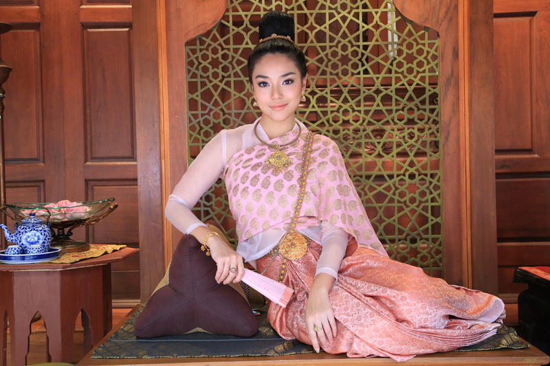 ชุดไทย