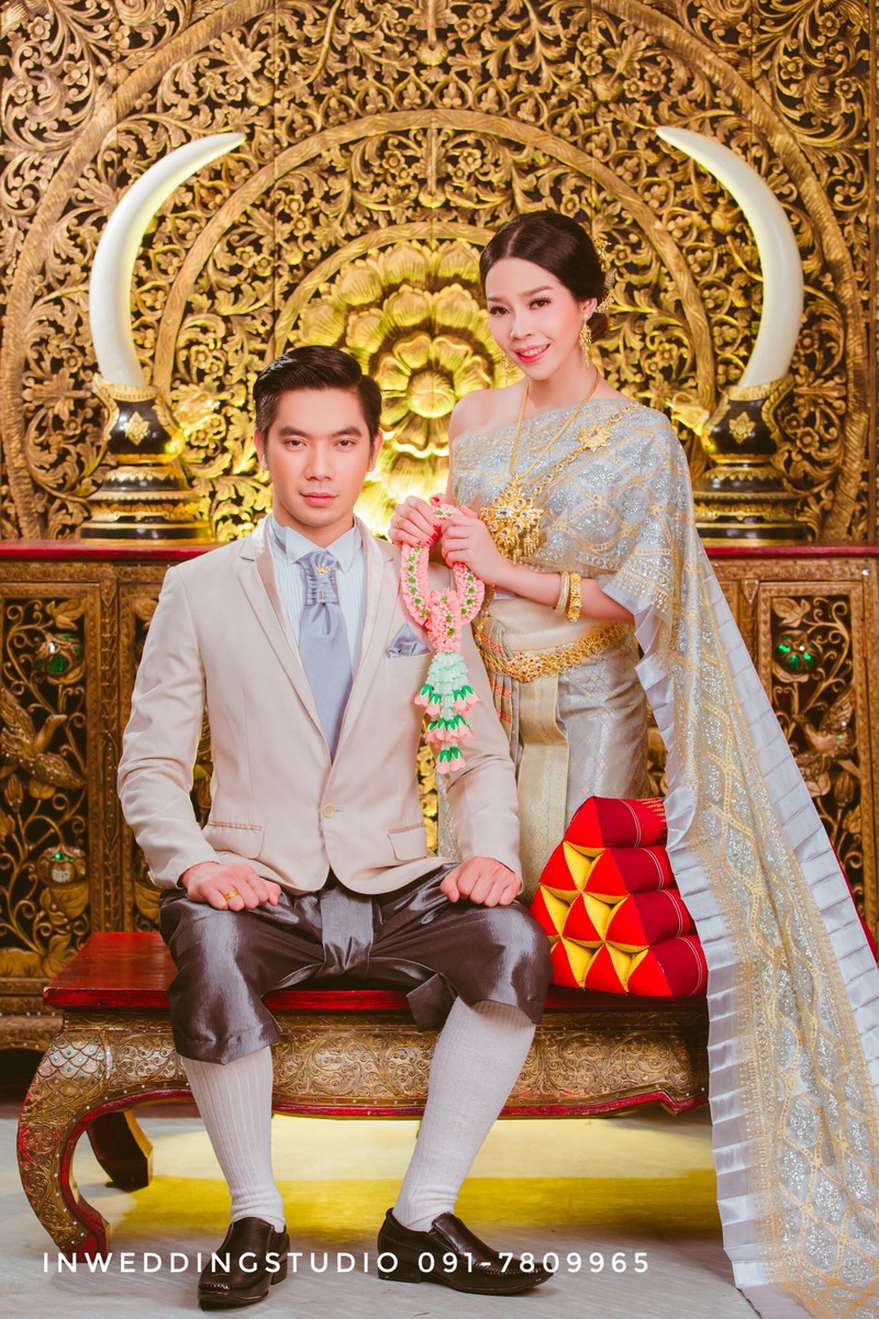 ชุดไทยงานเช้า