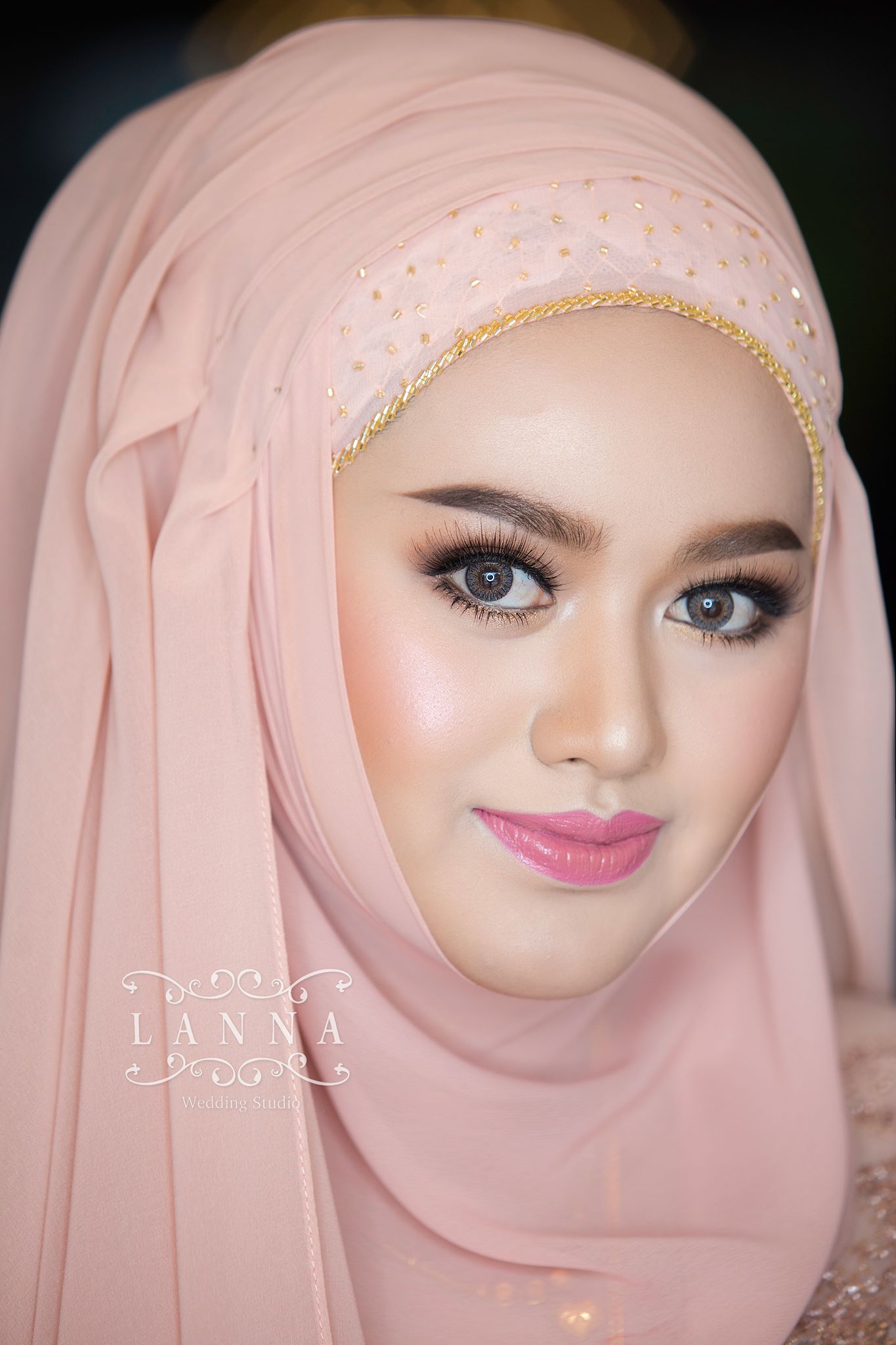เครดิตรูปภาพจาก  BassLanna WeddingStudio Phuket