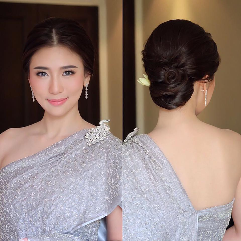 เครดิตรูปภาพทรงผมชุดไทยจาก IG: nongchat , khunyong_hair