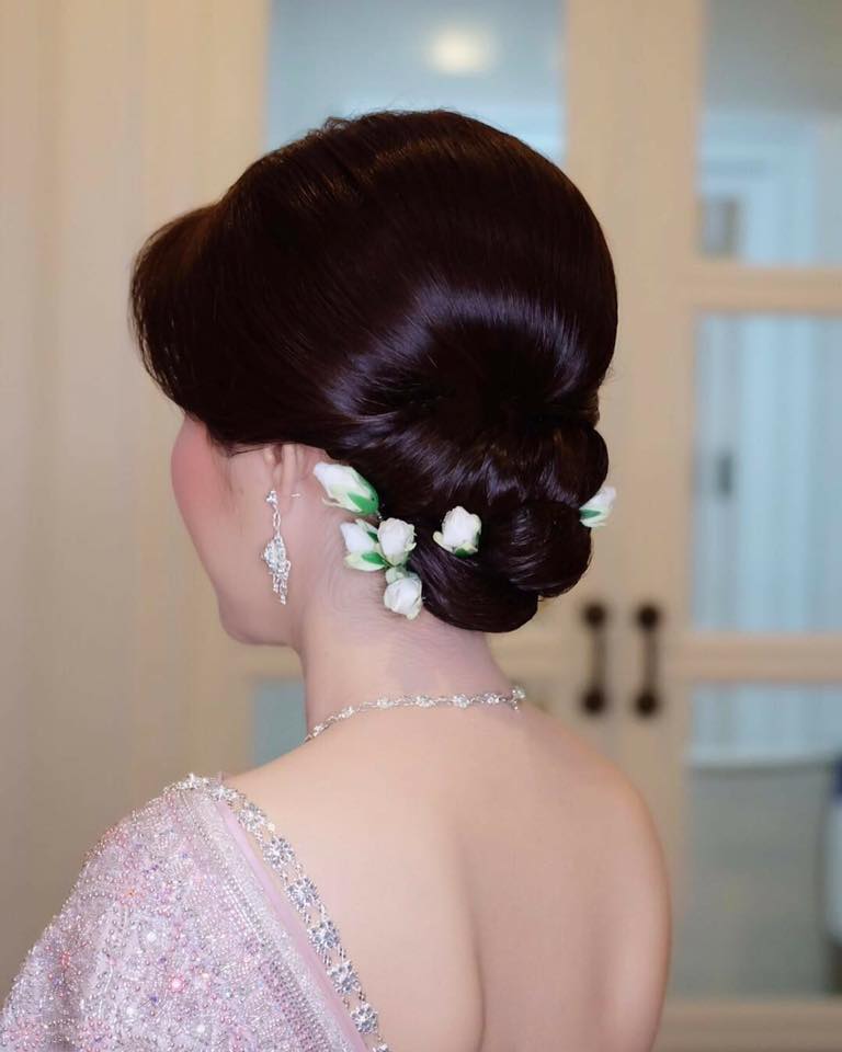 เครดิตรูปภาพทรงผมชุดไทยจาก IG: nongchat , khunyong_hair